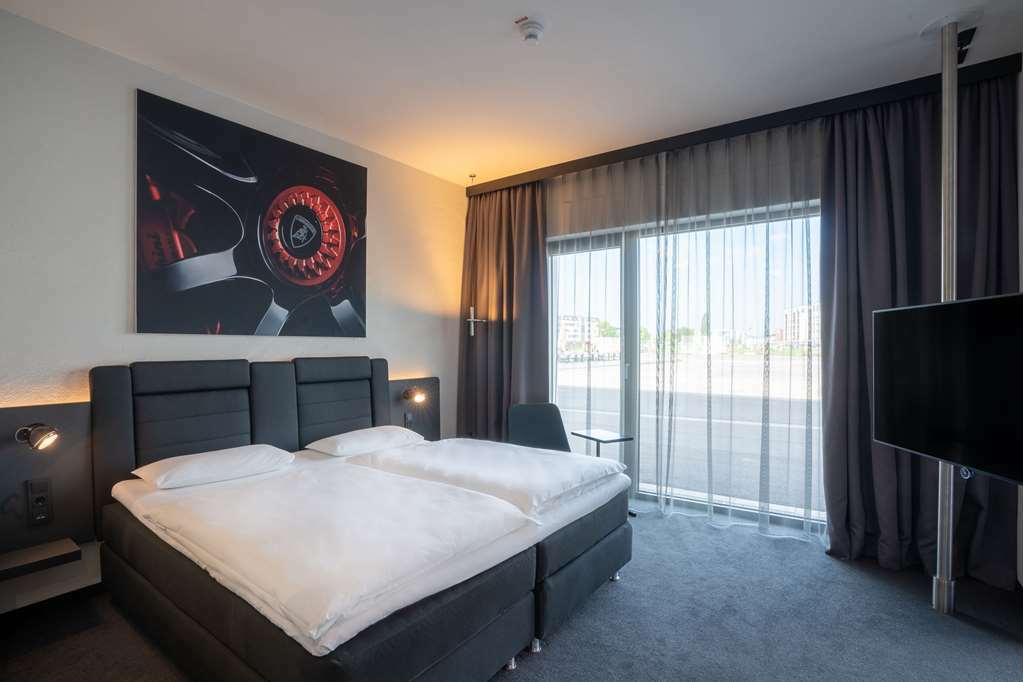 V8 Hotel Koeln At Motorworld Oda fotoğraf
